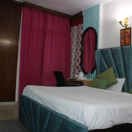 Awasthi Kozi Stays B&B - Closest To Vfs New Delhi Luaran gambar