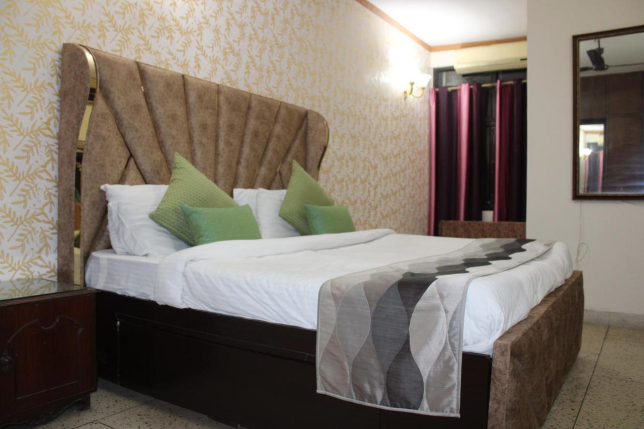 Awasthi Kozi Stays B&B - Closest To Vfs New Delhi Luaran gambar