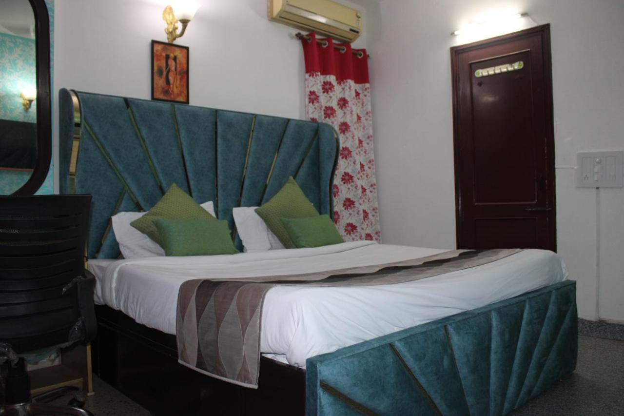 Awasthi Kozi Stays B&B - Closest To Vfs New Delhi Luaran gambar
