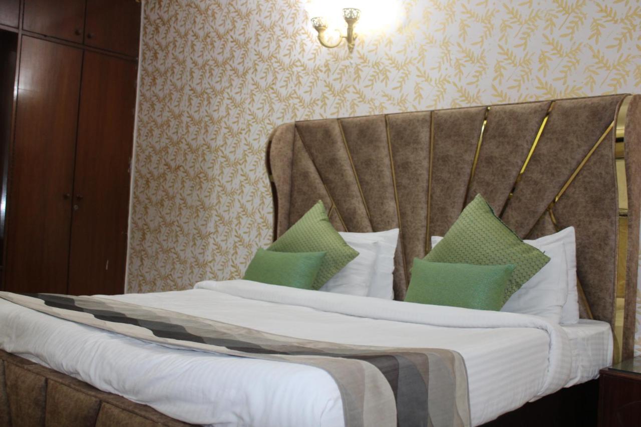 Awasthi Kozi Stays B&B - Closest To Vfs New Delhi Luaran gambar