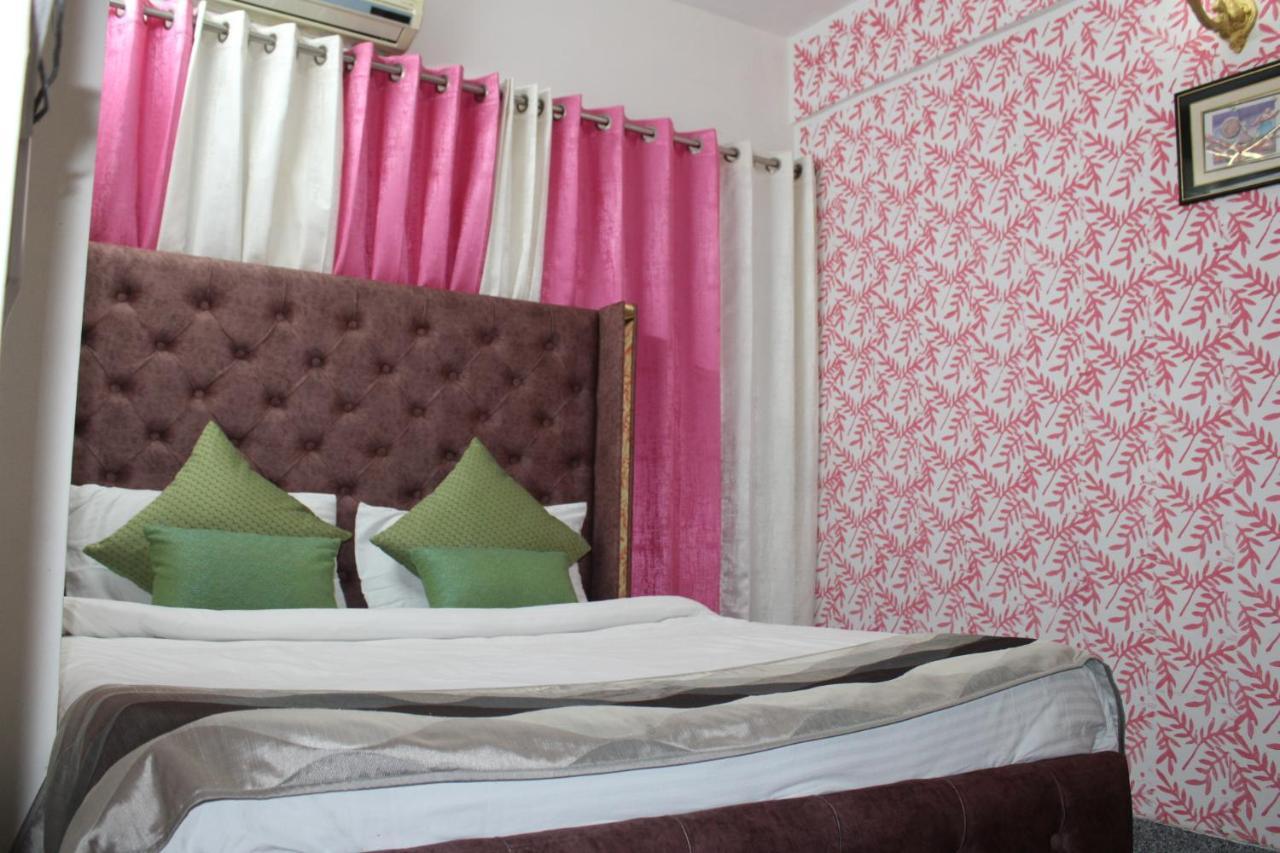 Awasthi Kozi Stays B&B - Closest To Vfs New Delhi Luaran gambar